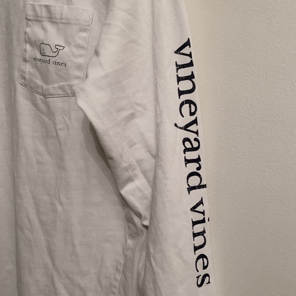 2/$20 white vineyard vines longsleeve - Picture 2 of 4